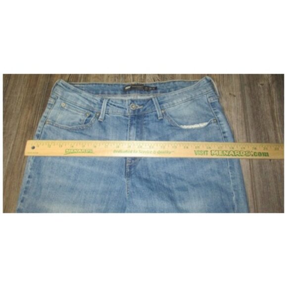 Levis Demi Curve Classic Rise Boot Cut Stretch Jeans Size 12 / 31 Msre 30x28 - Picture 6 of 11